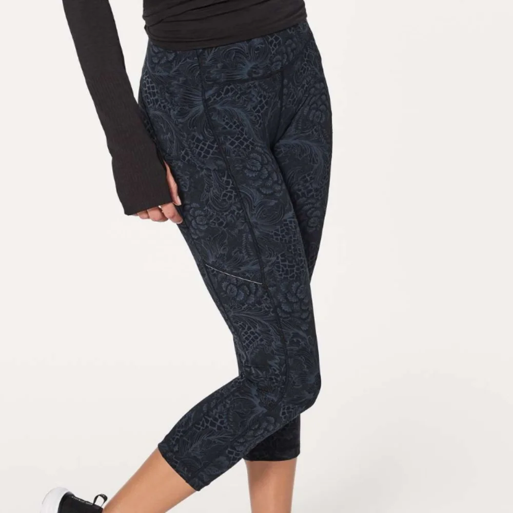 Lululemon Athletica NWOT Speed Up Crop (21 Inch Inseam) Nouveau Mach Blue NWOT